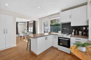 23a Truman Road, Bryndwr