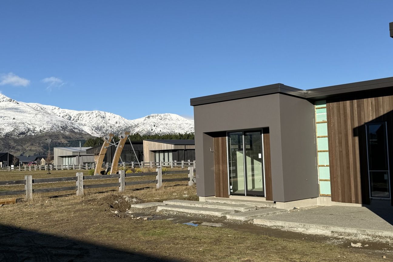 Nearly complete - rentback opportunity available – pohled 4