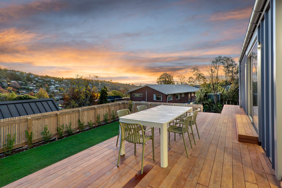 Custom-Designed Luxury Living in Bowenvale - Vista 6