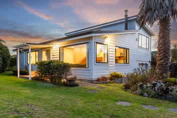 10 Fenside Street, Waikanae Beach
