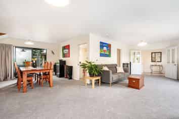10 Fenside Street, Waikanae Beach