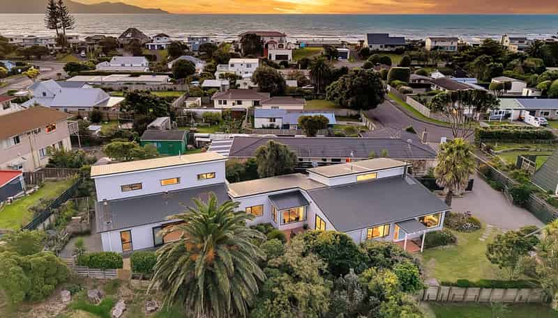 10 Fenside Street, Waikanae Beach