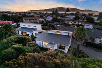 10 Fenside Street, Waikanae Beach