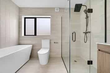 6a/16E Dallinghoe Crescent, Milford