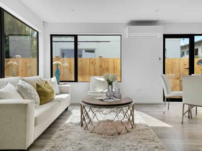 6a/16E Dallinghoe Crescent, Milford