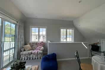 A/215 Karori Road, Karori