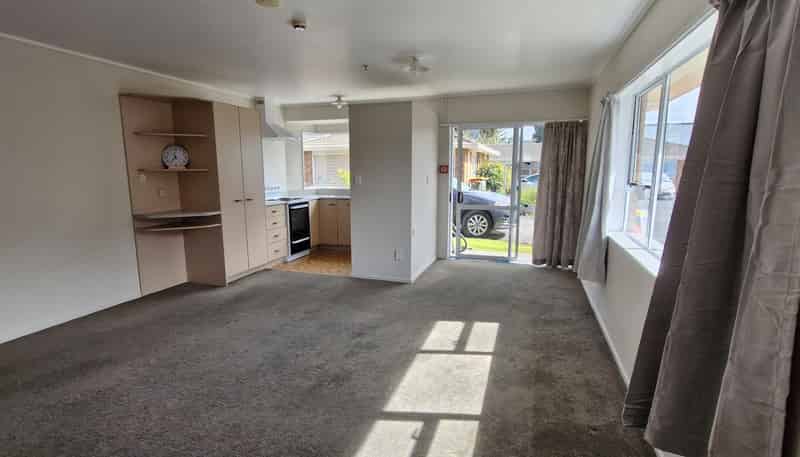 6 Linnet Place, Mangere East