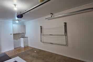 6 Linnet Place, Mangere East