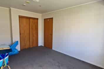 6 Linnet Place, Mangere East