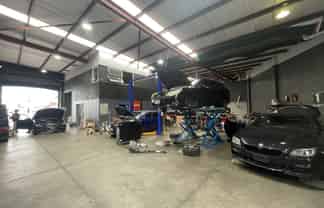 Well-Appointed High Stud Warehouse | 16 Parks