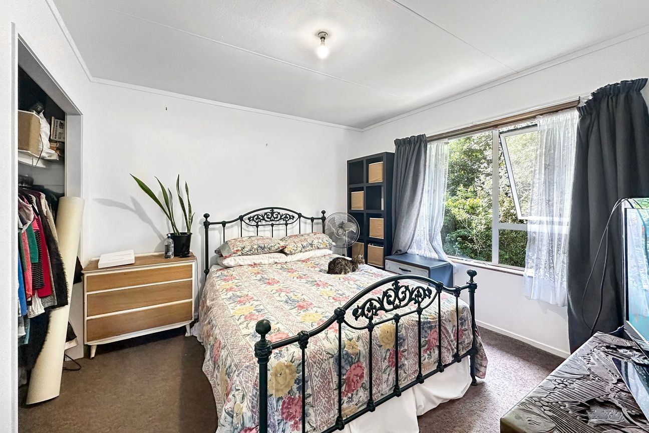 Live and Rent? Options Options! - Altro