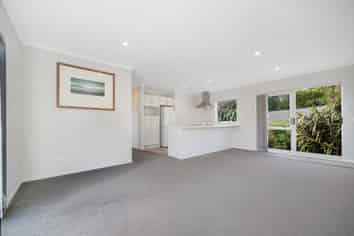 1/206E Tawa Road, Kumeu