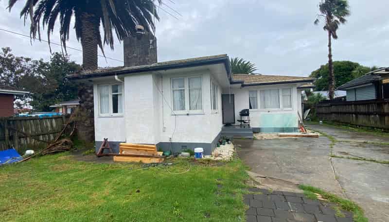 123 Favona Road, Favona