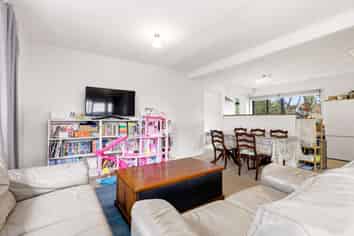1/17 Kotare Street, Hilltop