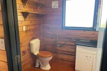 4A Moxham Grove, Massey