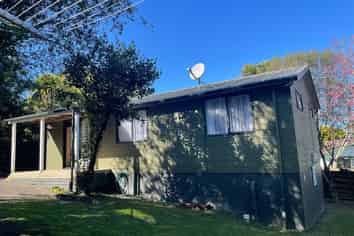 4A Moxham Grove, Massey