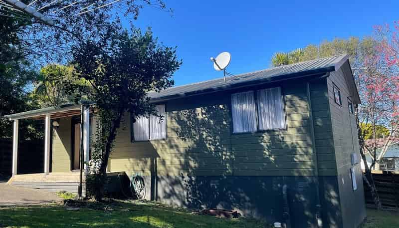 4A Moxham Grove, Massey