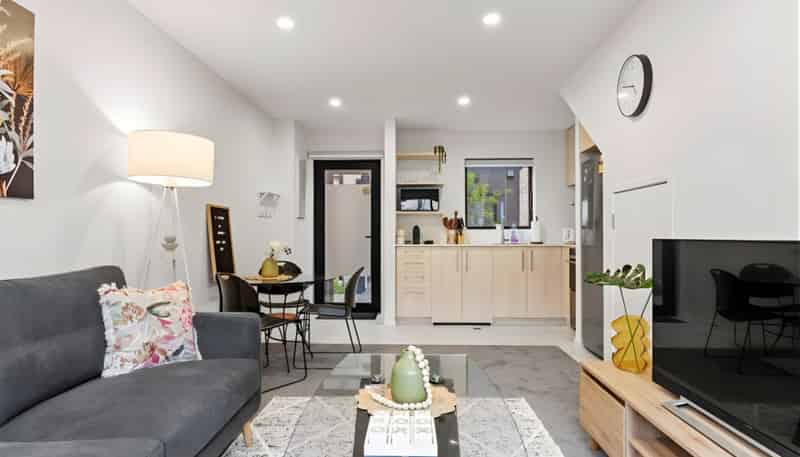 19/10 Fathom Place, Te Atatu Peninsula