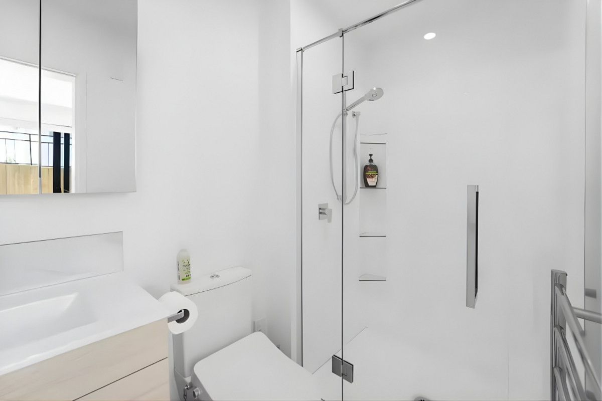 Elevated Living with Estuary Views – Near Tauranga CBD – pohled 5