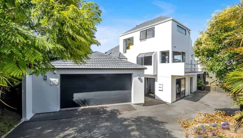 2/17 Lynton Road, Bucklands Beach