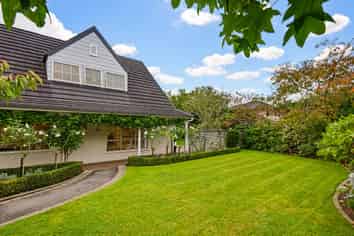 5 Patterson Grove, Waikanae