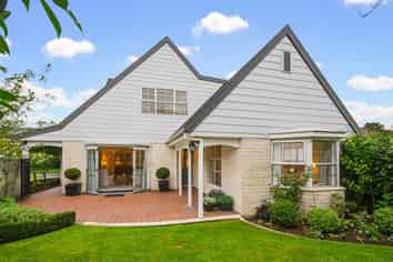 5 Patterson Grove, Waikanae