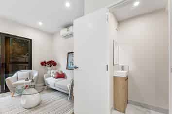 15 Don Oliver Lane, Glen Eden