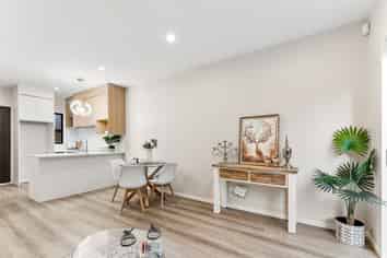 15 Don Oliver Lane, Glen Eden