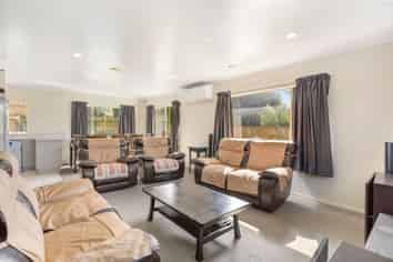 12 Orbit Place, Flat Bush