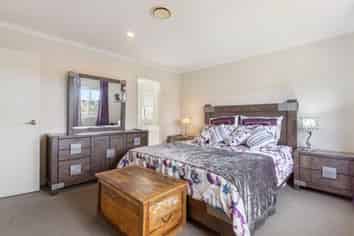 12 Orbit Place, Flat Bush