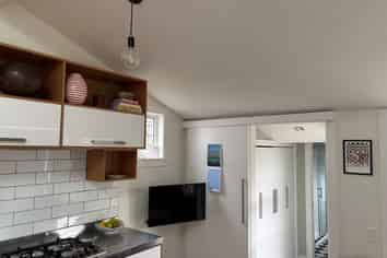 246 Adelaide Road, Newtown