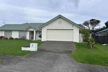 53 Palmcrest Grove, Highland Park