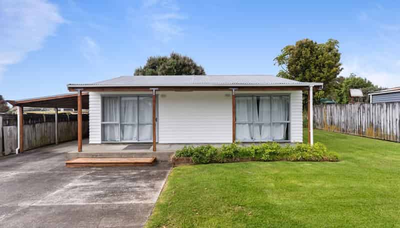 20A Stokes Avenue, Te Atatu Peninsula