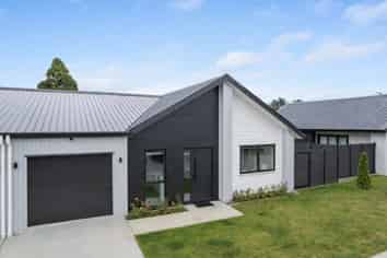 11C Gordon Place, Levin