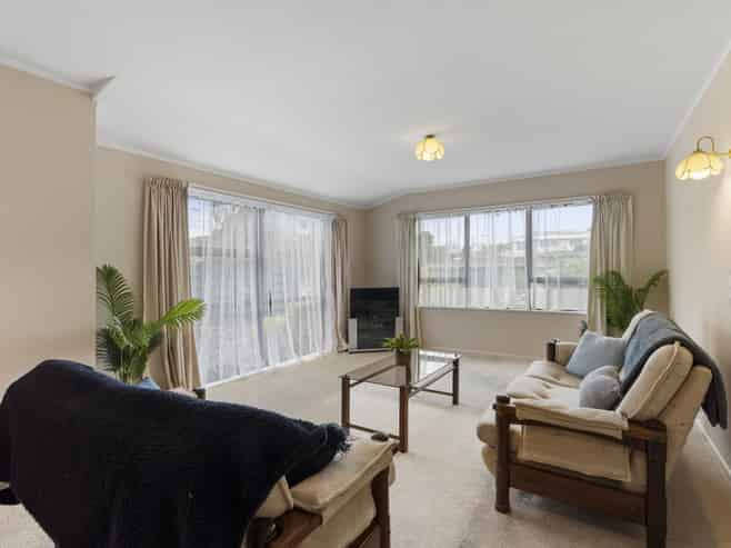 56 Seaview Road, Paraparaumu Beach