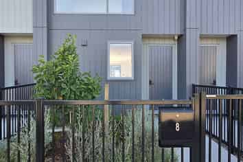 8 Park Green Avenue, Rosehill