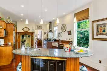 50 Tinakori Road, Thorndon