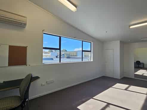 Versatile commercial tenancy in Havelock