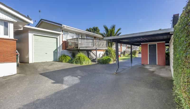 2/44 Turama Road, Royal Oak