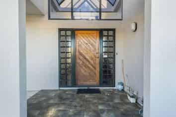 84 Churchill Drive, Taradale