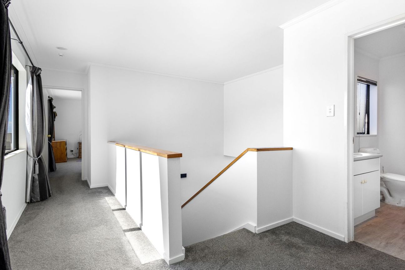 Elevated Living with a View to Match – další