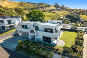 84 Churchill Drive, Taradale