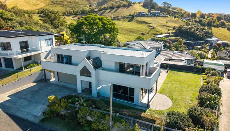 84 Churchill Drive, Taradale