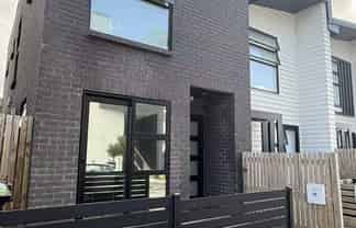 14 Rauemi Way, Te Atatu South