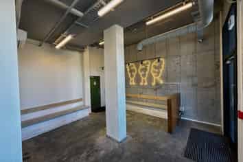 Corner Cafe Space - Fitted & High Exposure