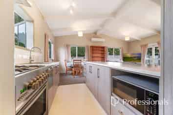 32a Premier Ave, Point Chevalier