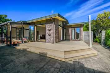 93 Halifax Street East, The Wood