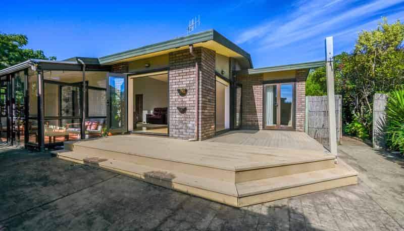 93 Halifax Street East, The Wood