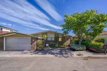 93 Halifax Street East, The Wood