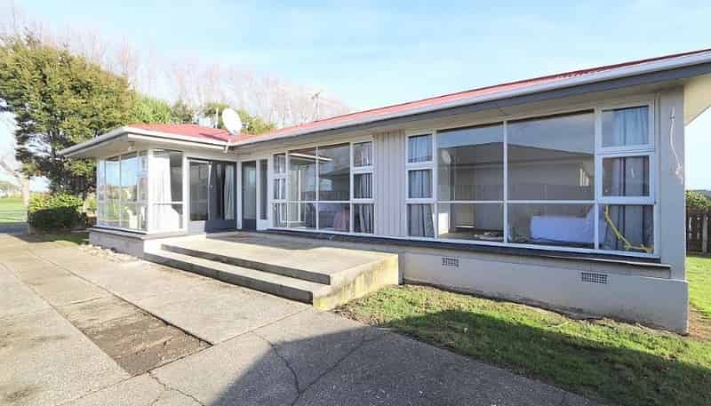 228 Lamond Street East, Hargest